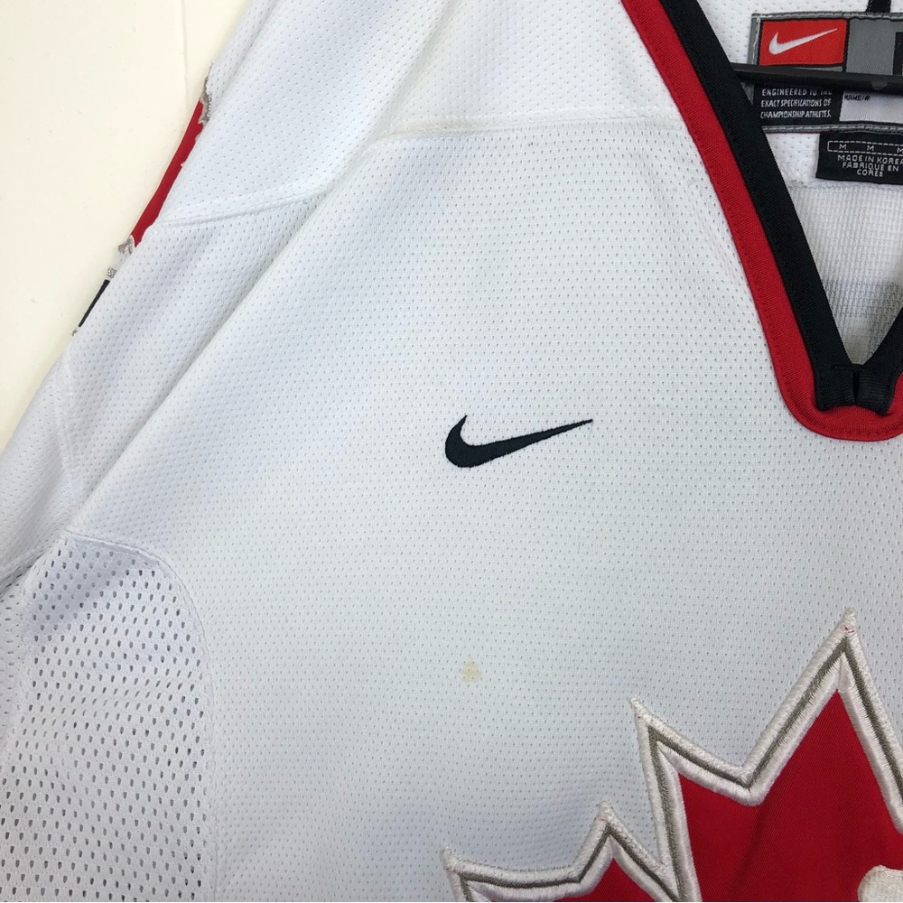 Nike Team Canada Hockey Jersey Sz M - Picture 3 of 10
